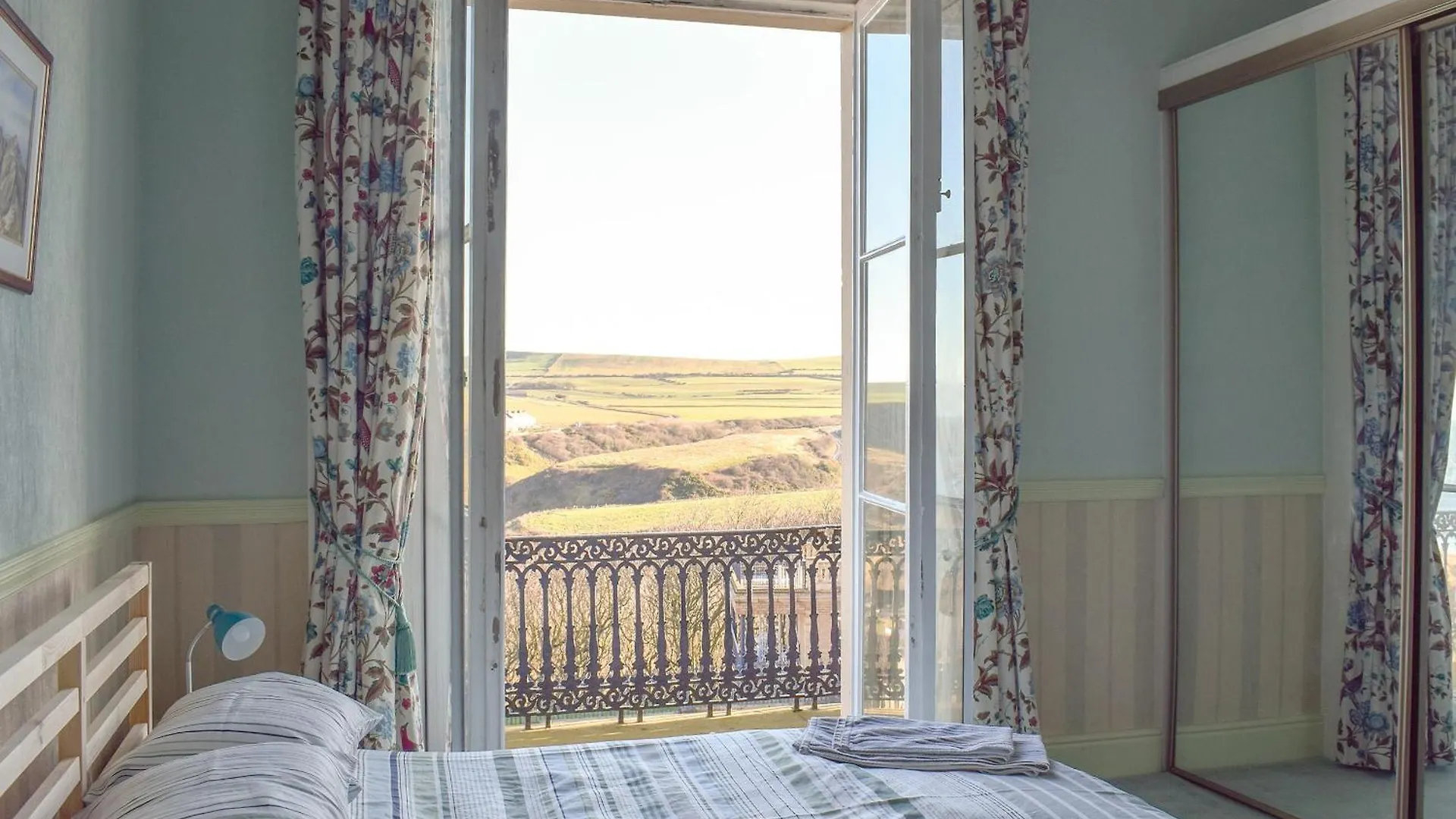 Willa Franks View Saltburn-by-the-Sea 0*,